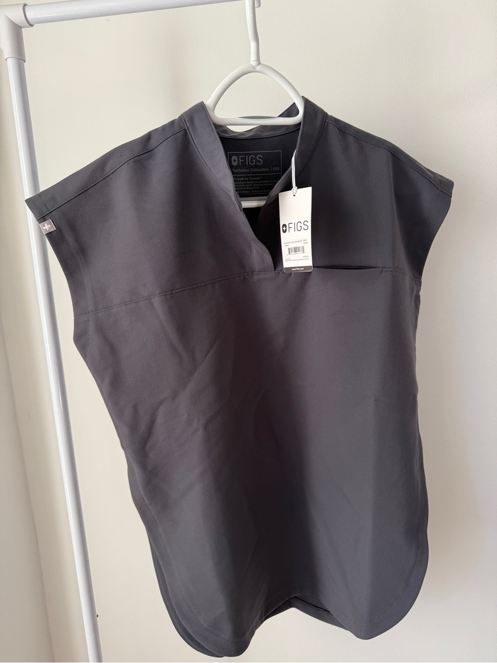 Figs scrub top XXS